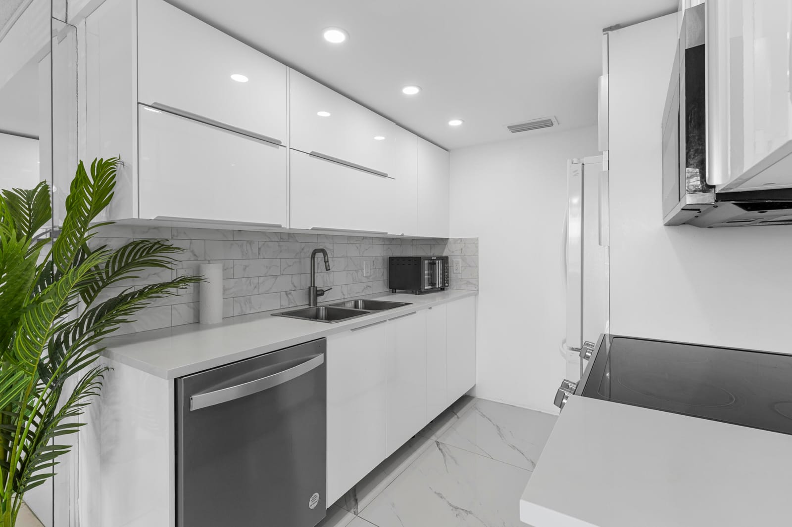 3028 Harwood D — photo 9