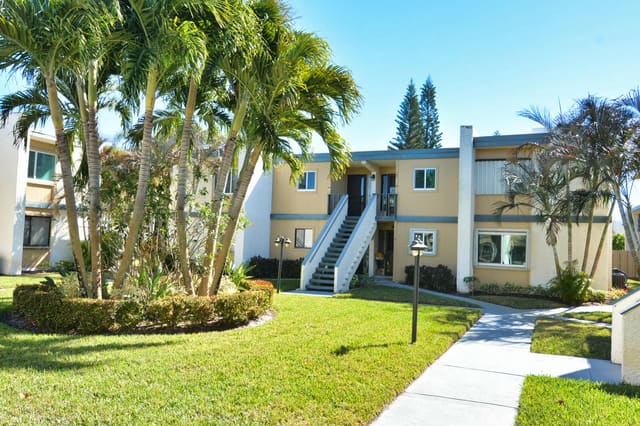 1500 NE 13th Terrace G4, sold in Beacon 21 Condo, Jensen Beach, FL