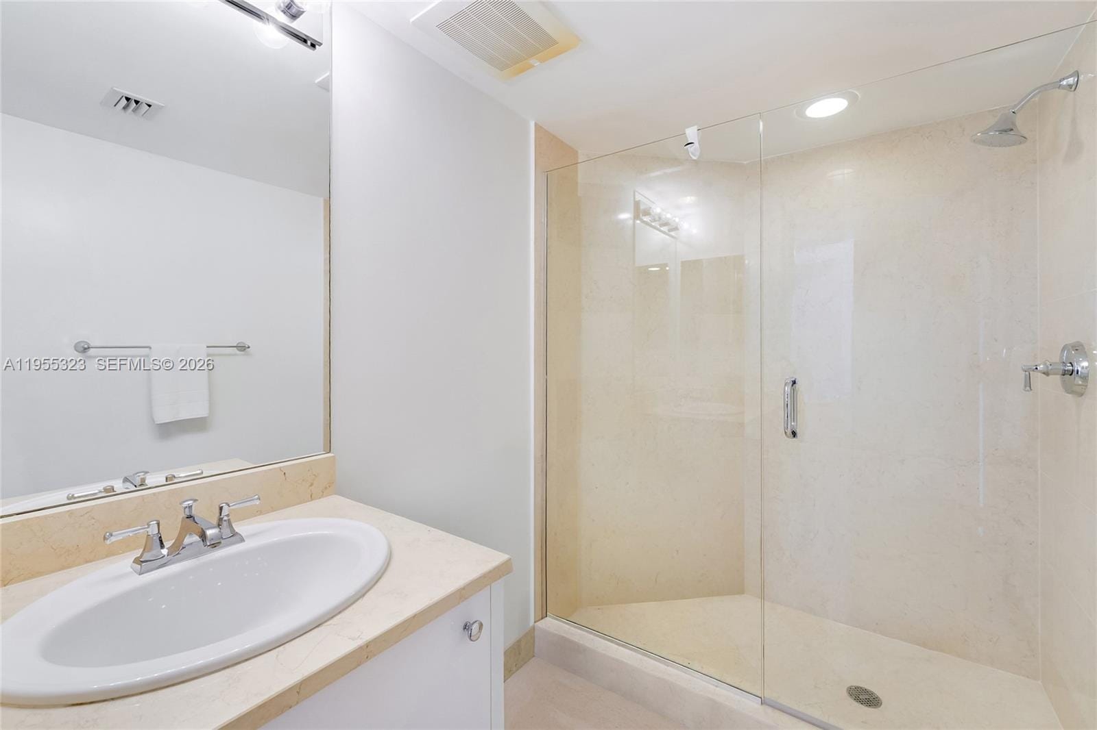 19900 E Country Club Drive 702, Aventura, FL 33180 photo 11
