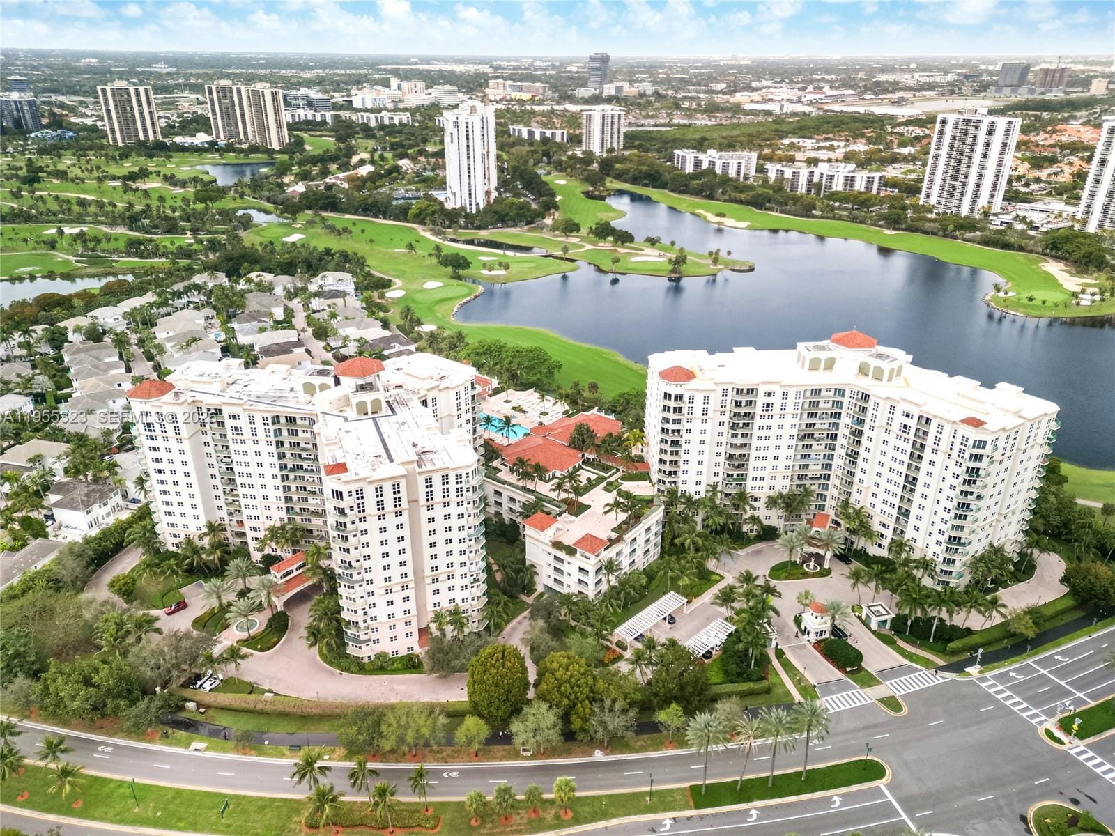 19900 E Country Club Drive 702, Aventura, FL 33180 photo 25