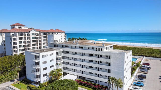 33 Ocean Avenue 202, Palm Beach Shores, FL 33404