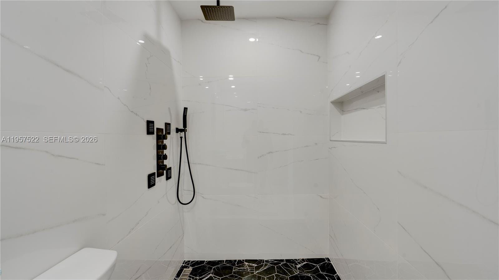 315 NE 160th Terrace, Miami, FL 33162 photo 21