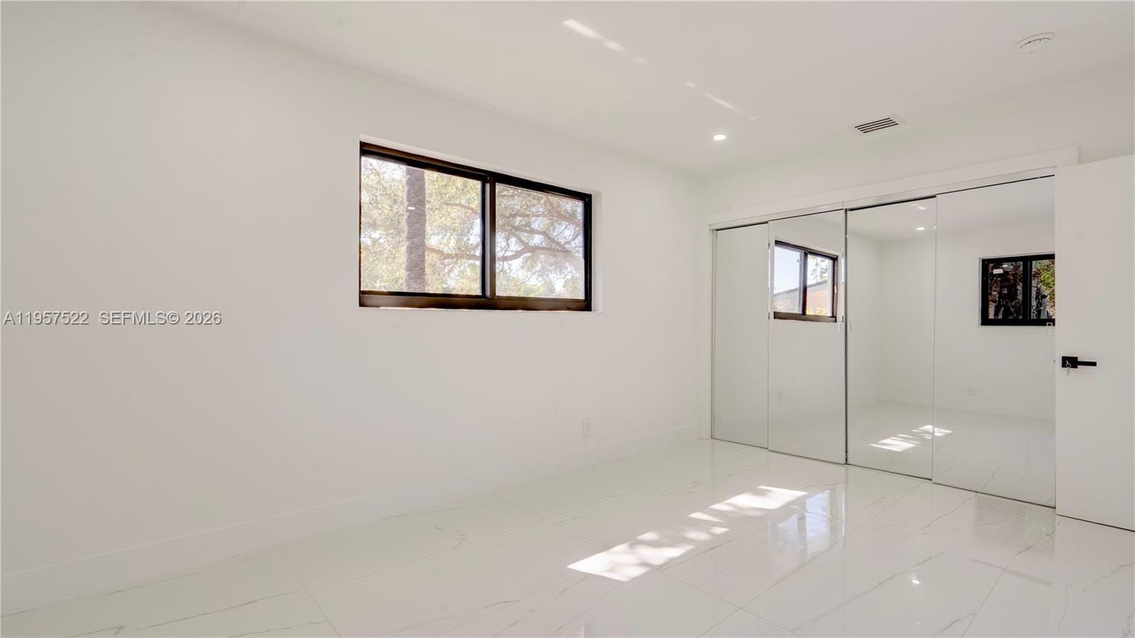 315 NE 160th Terrace, Miami, FL 33162 photo 25