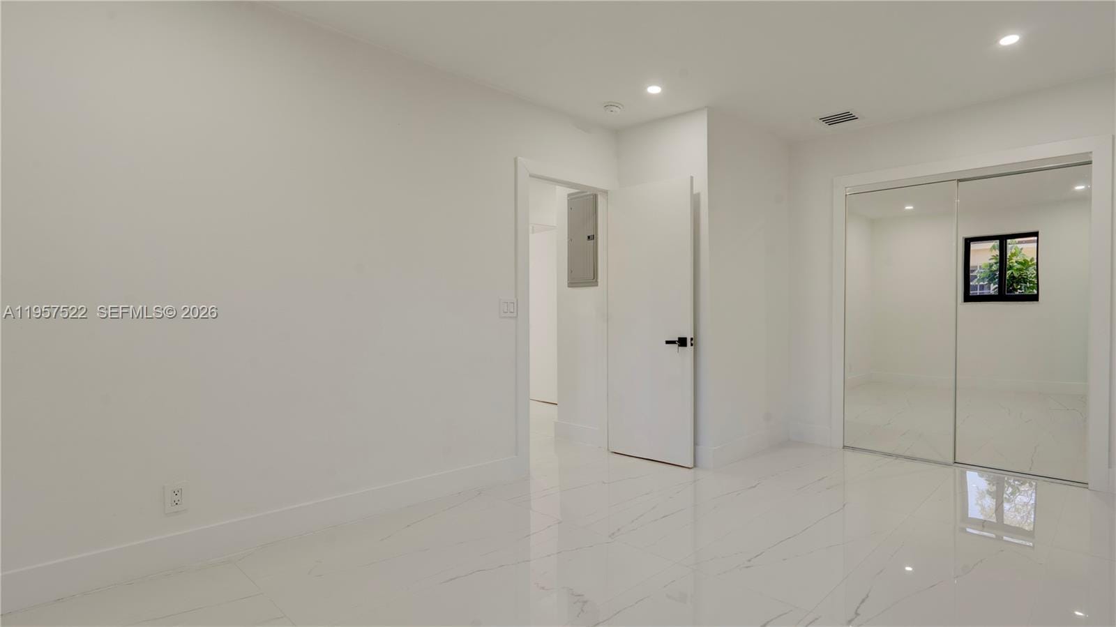 315 NE 160th Terrace, Miami, FL 33162 photo 26