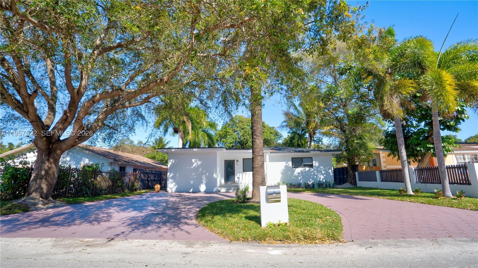 315 NE 160th Terrace, Miami, FL 33162 photo 5