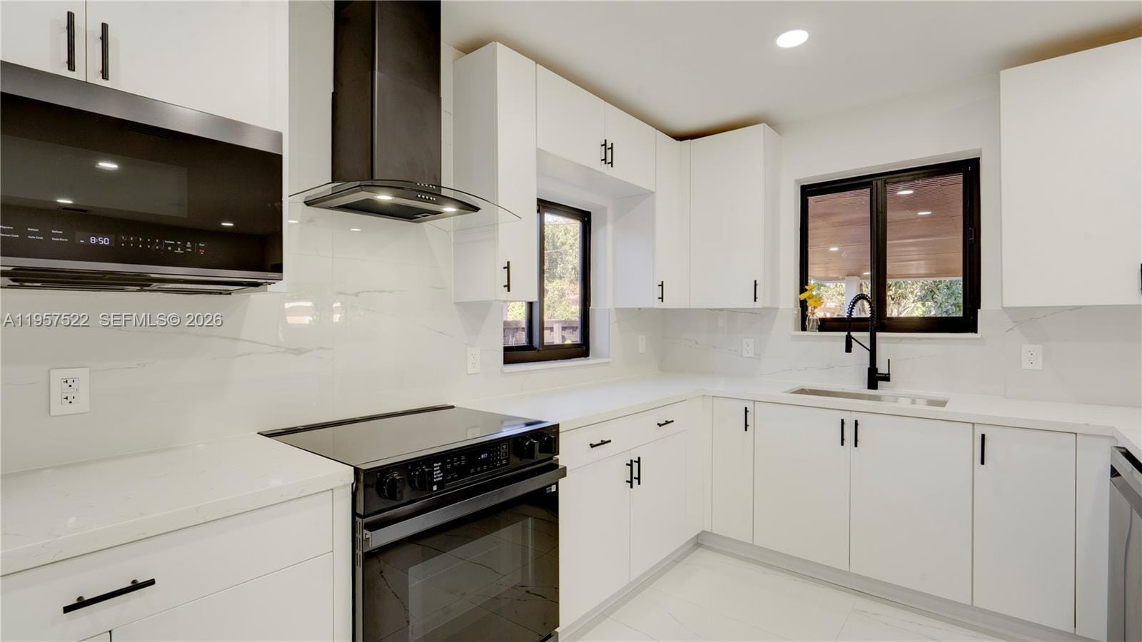 315 NE 160th Terrace, Miami, FL 33162 photo 10