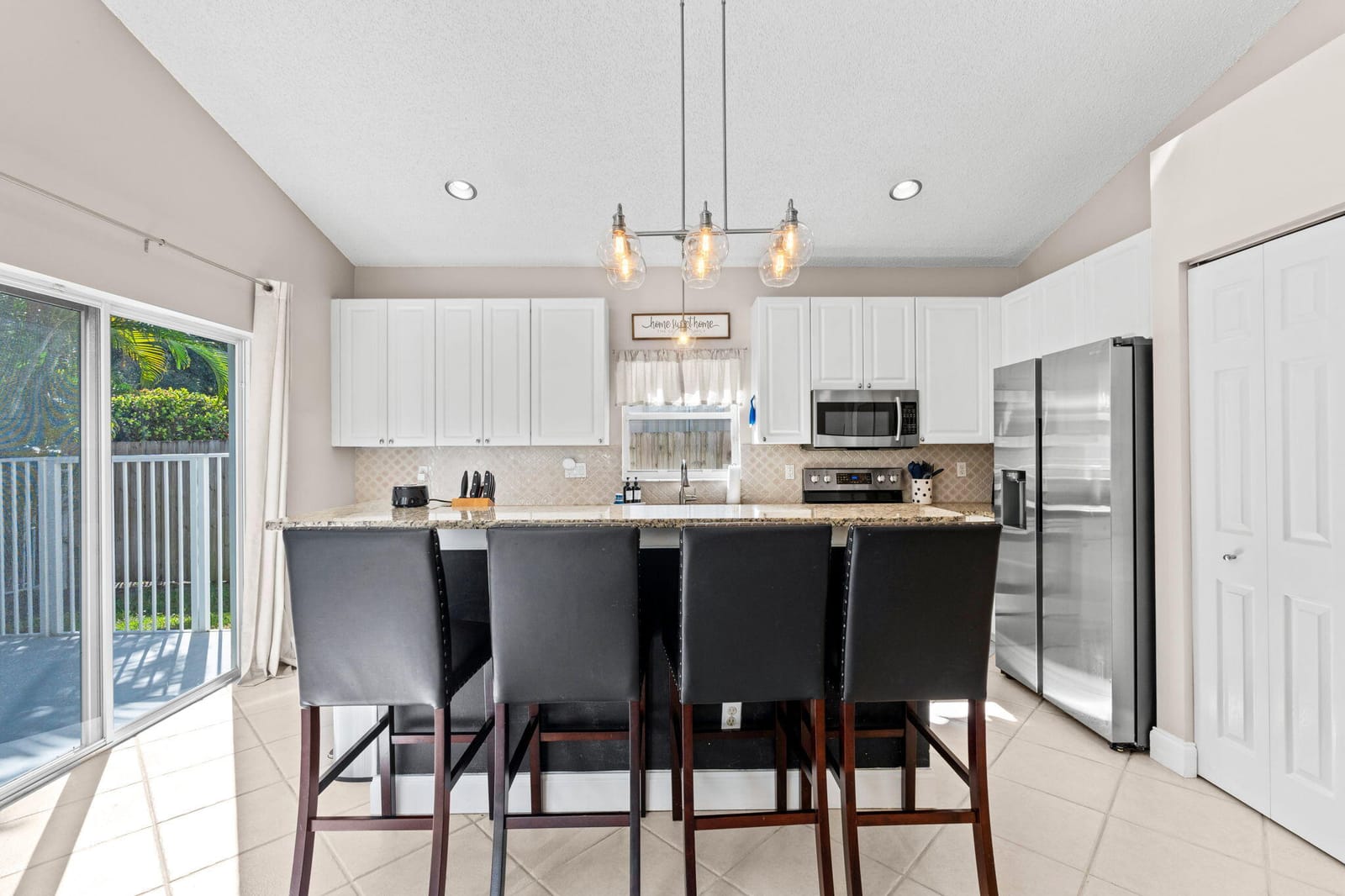 7616 Colony Palm Drive — photo 10