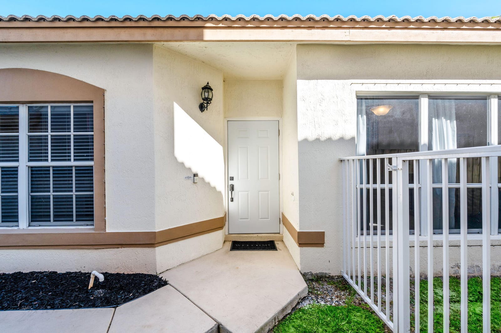 7616 Colony Palm Drive — photo 4