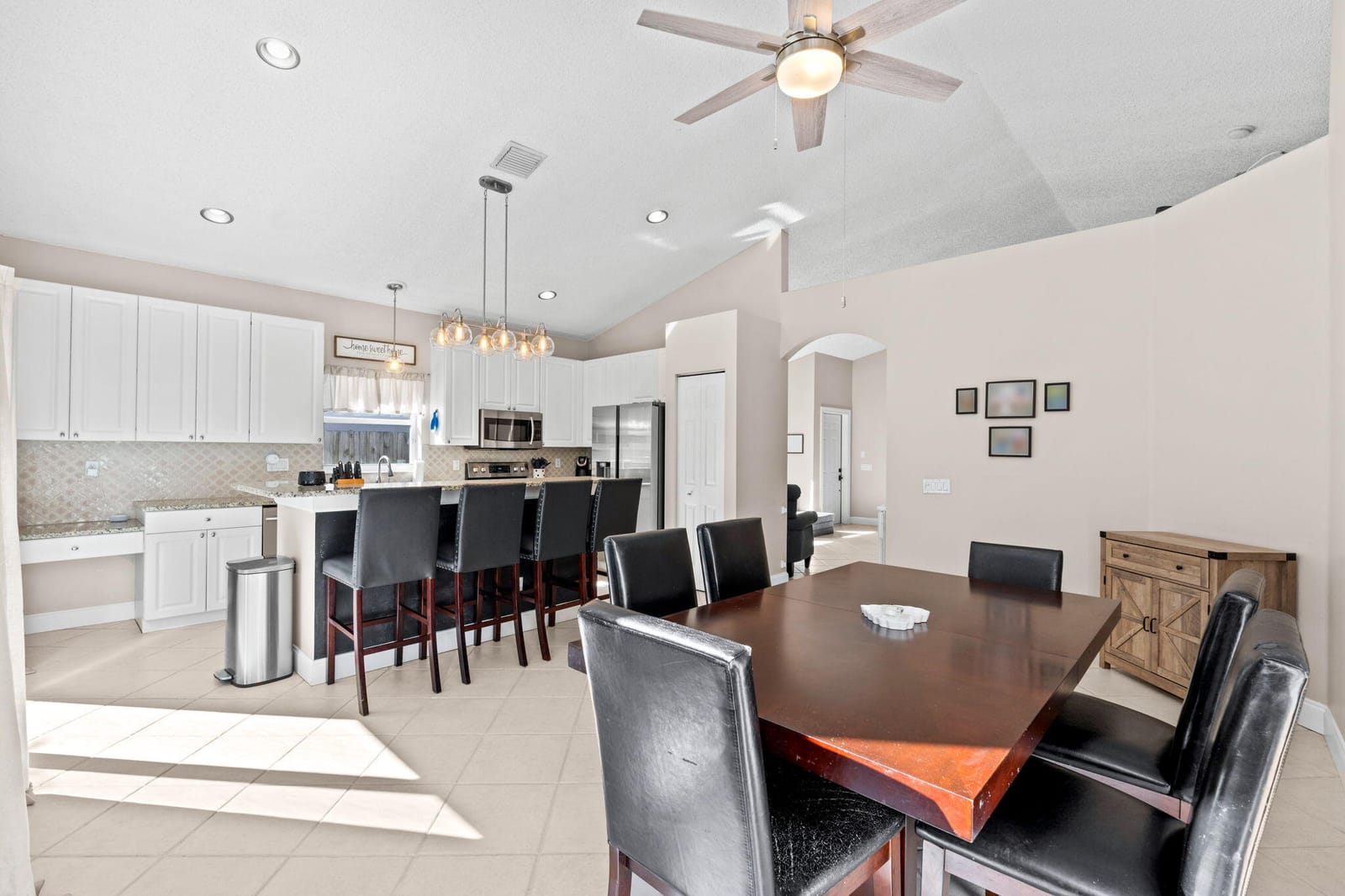 7616 Colony Palm Drive — photo 6