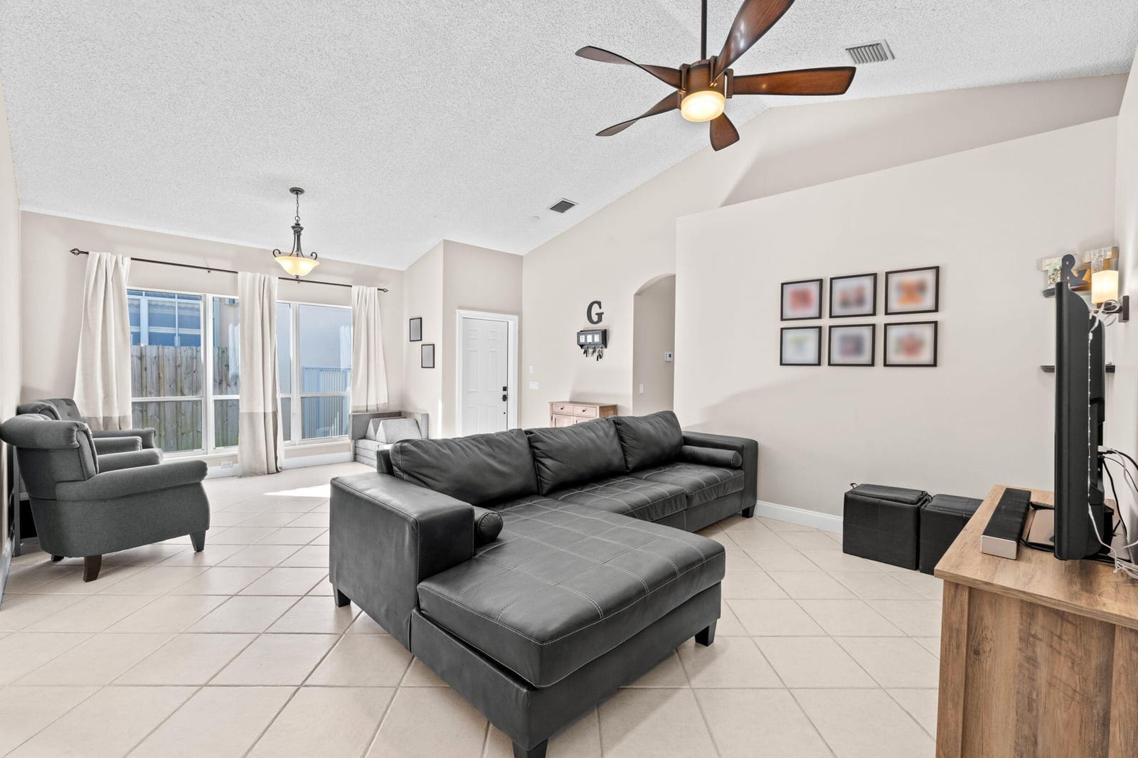 7616 Colony Palm Drive — photo 8