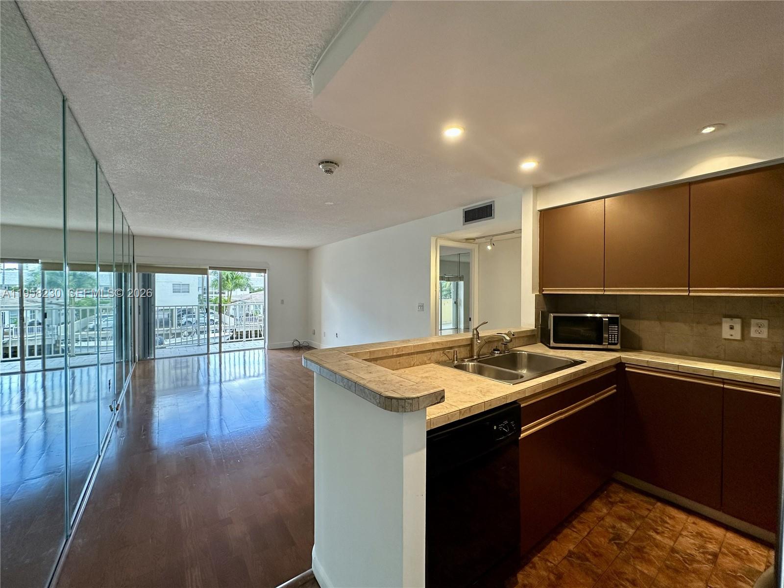 3545 NE 167th Street 204, North Miami Beach, FL 33160, North Miami Beach