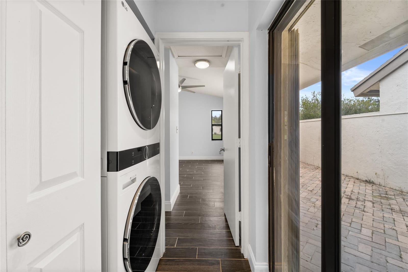 3094 S Oakland Forest Drive 1702, Oakland Park, FL 33309 photo 19