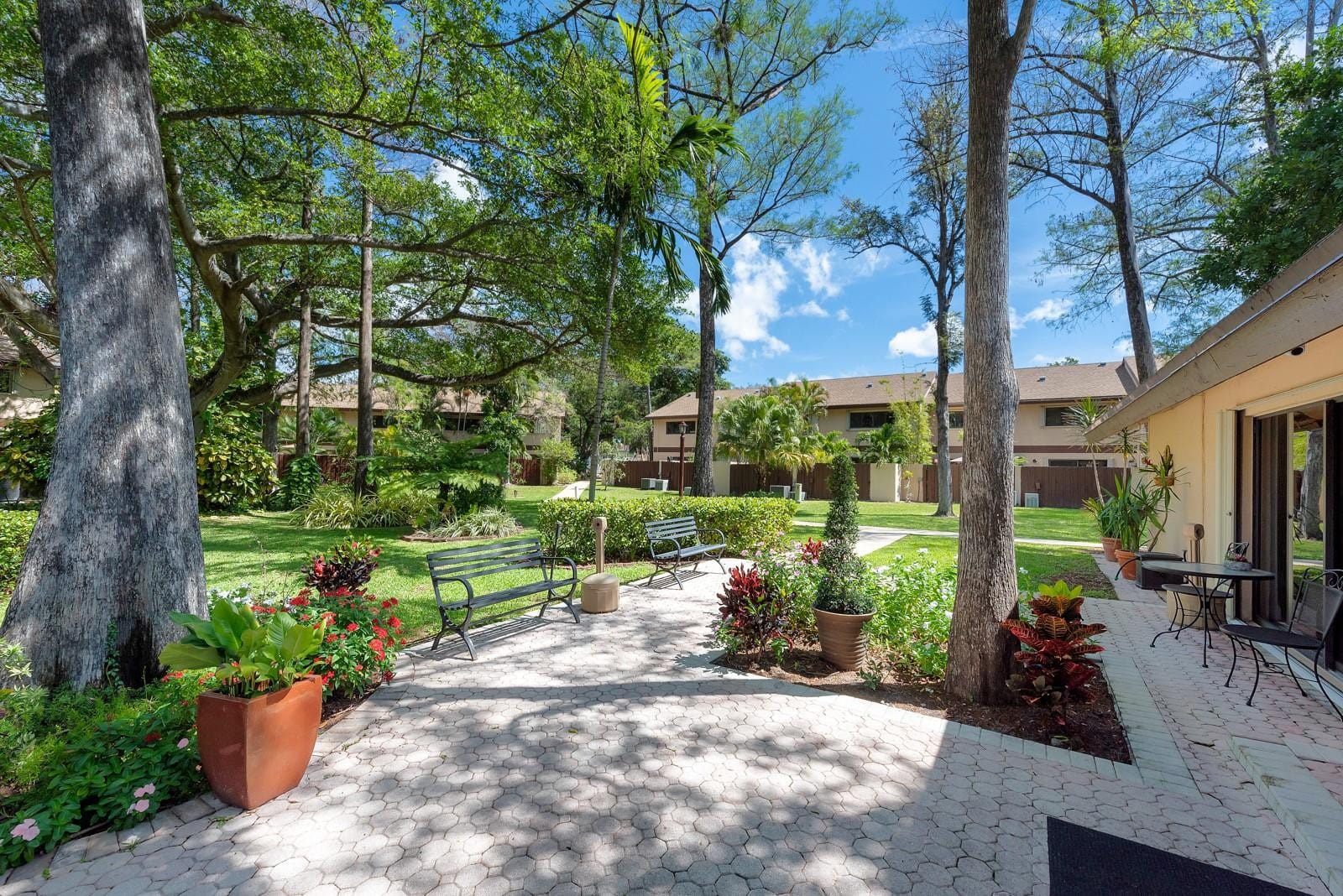 3094 S Oakland Forest Drive 1702, Oakland Park, FL 33309 photo 23