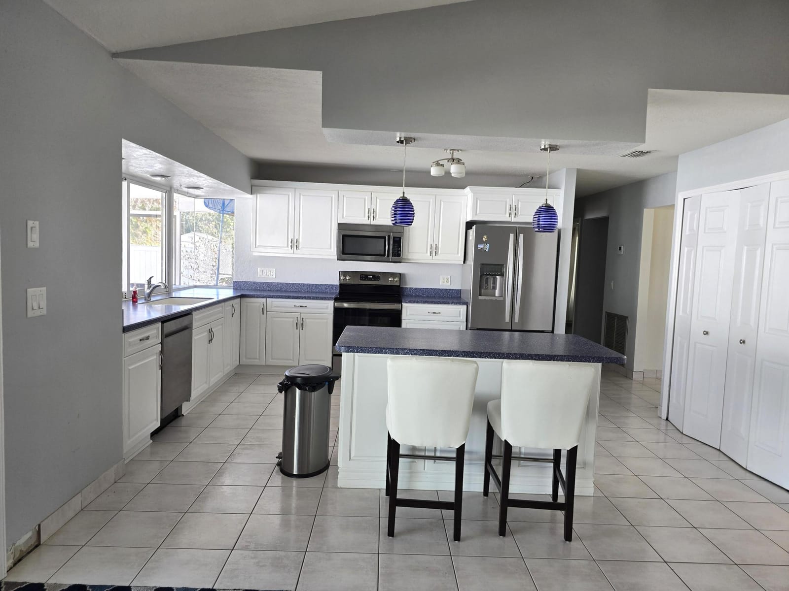 1011 SE Spinnaker Avenue — photo 8