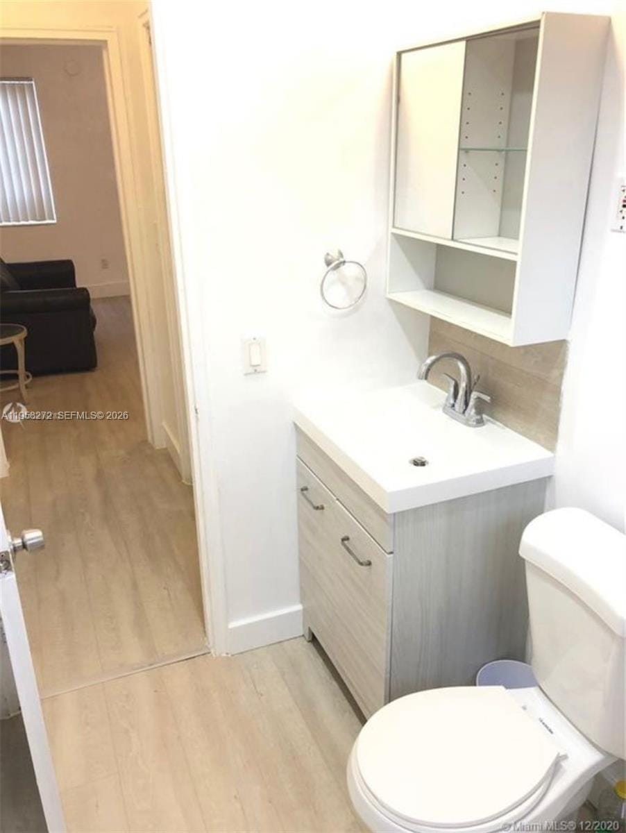 8340 Crespi Boulevard 19, Miami Beach, FL 33141 photo 13