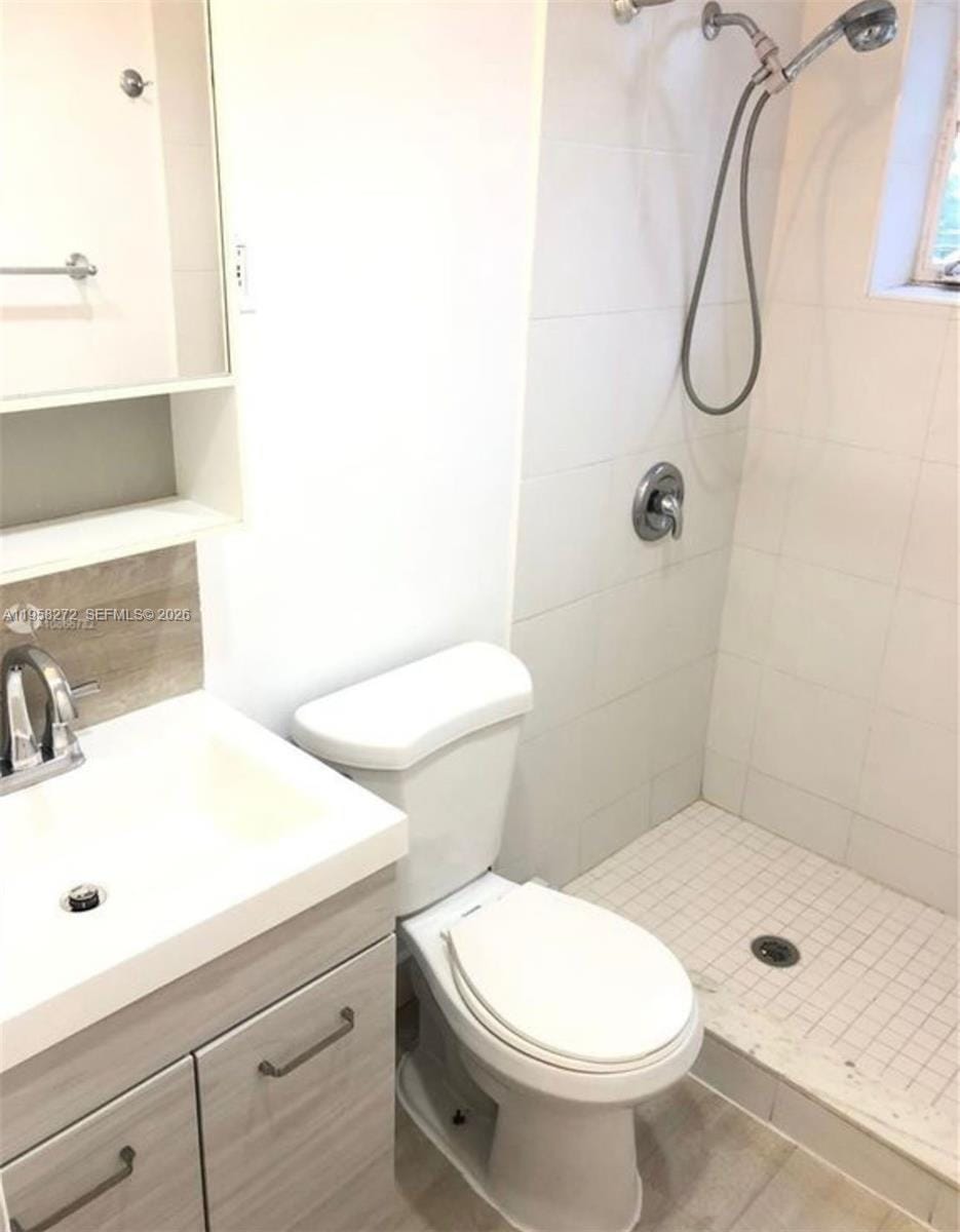8340 Crespi Boulevard 19, Miami Beach, FL 33141 photo 14