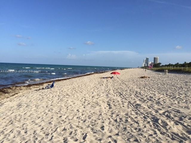 8340 Crespi Boulevard 19, Miami Beach, FL 33141 photo 30