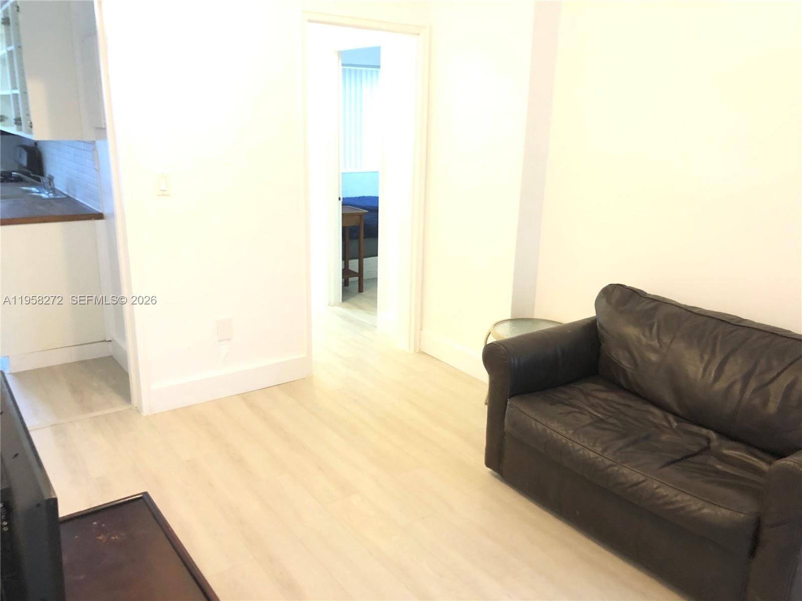 8340 Crespi Boulevard 19 — photo 10