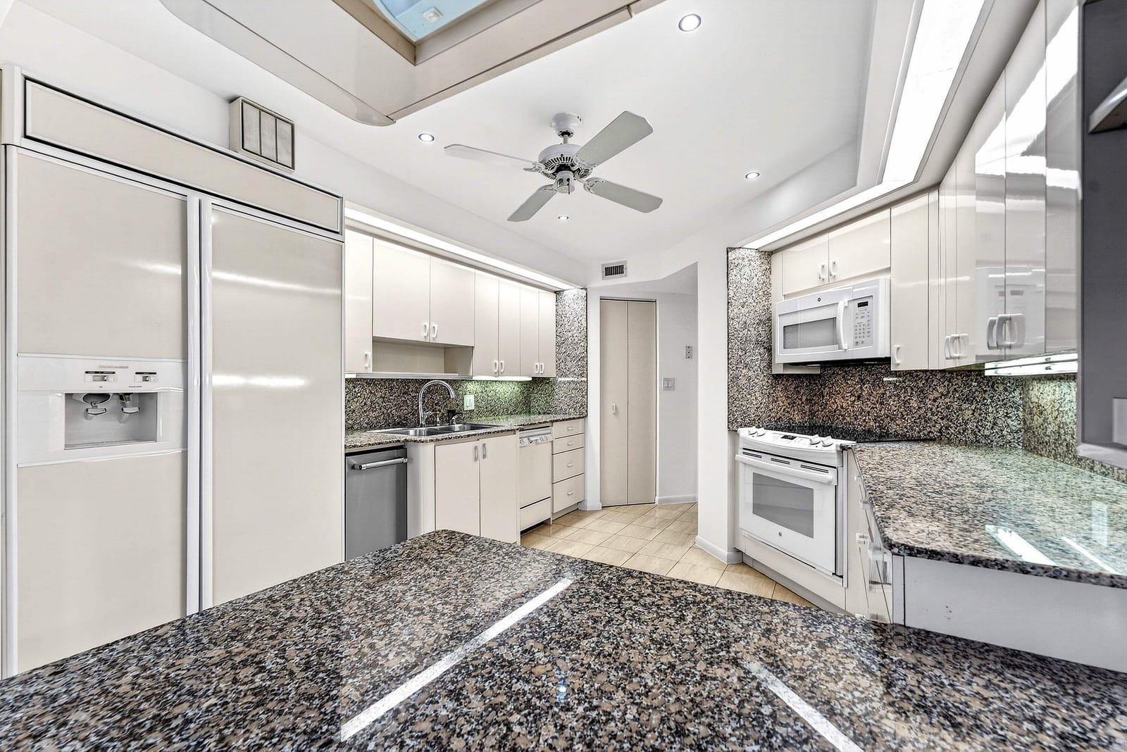 4605 S Ocean Boulevard 4c, Highland Beach, FL 33487 photo 23