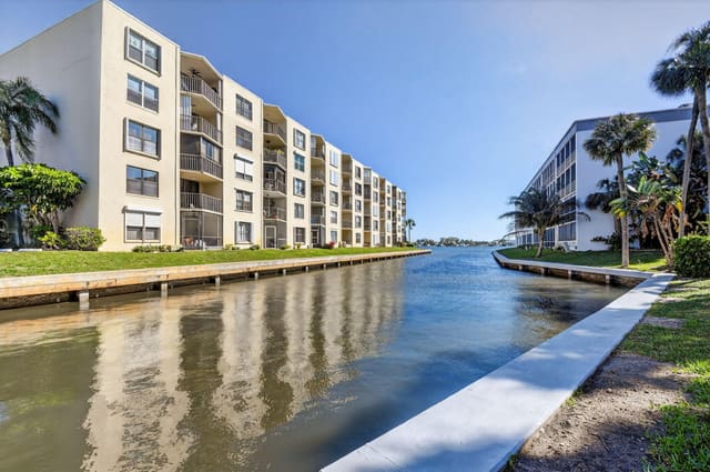 200 Waterway Drive S 104, sold in Waterway Club, Lantana, FL