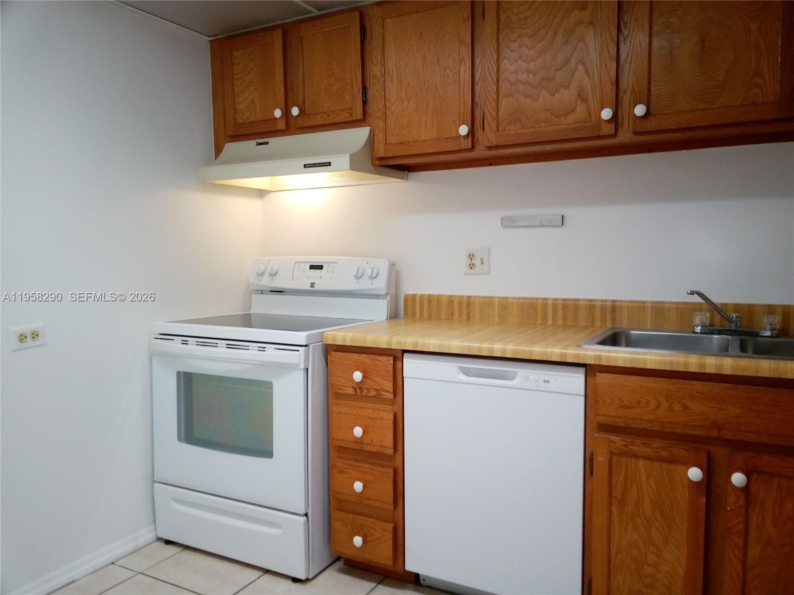 3720 Inverrary Drive 2S, Lauderhill, FL 33319 photo 26
