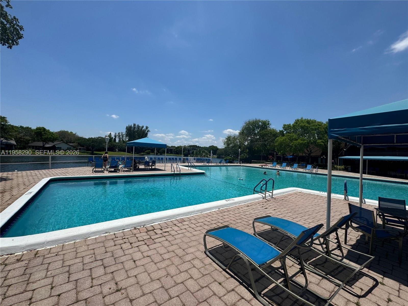 3720 Inverrary Drive 2S — photo 4