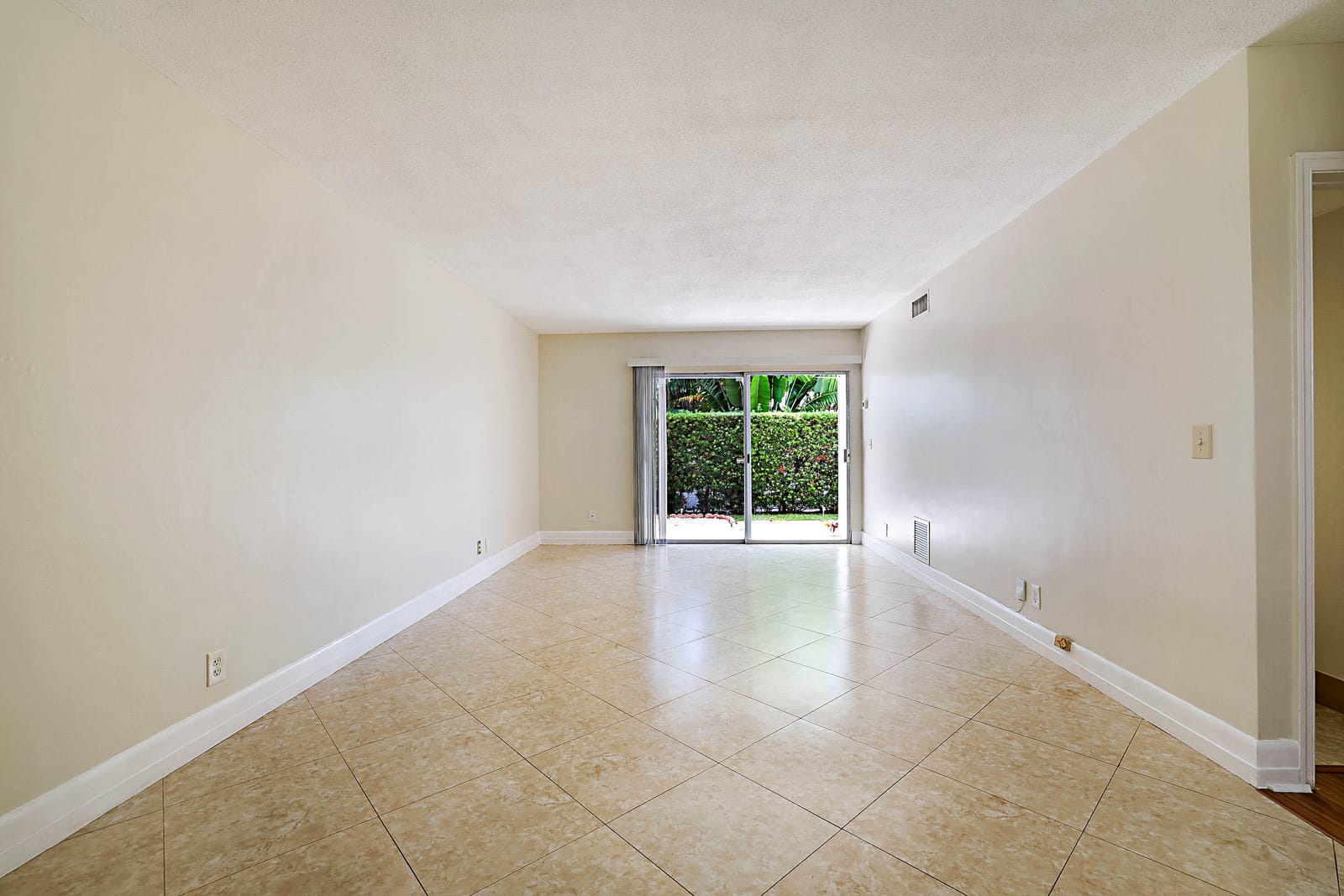 148 Yacht Club Drive 10 — photo 4