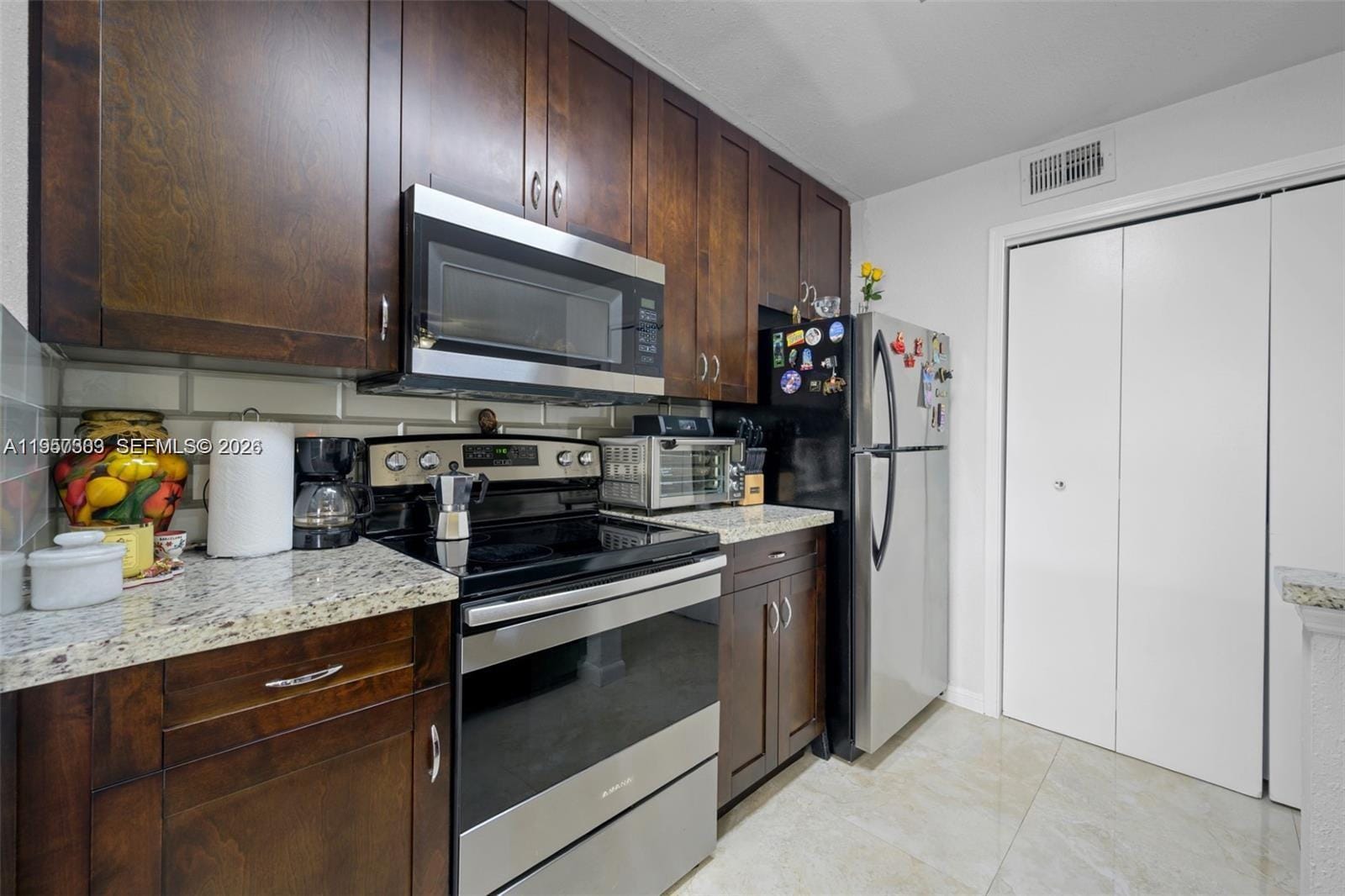 777 Riverside Drive 1521 — photo 11
