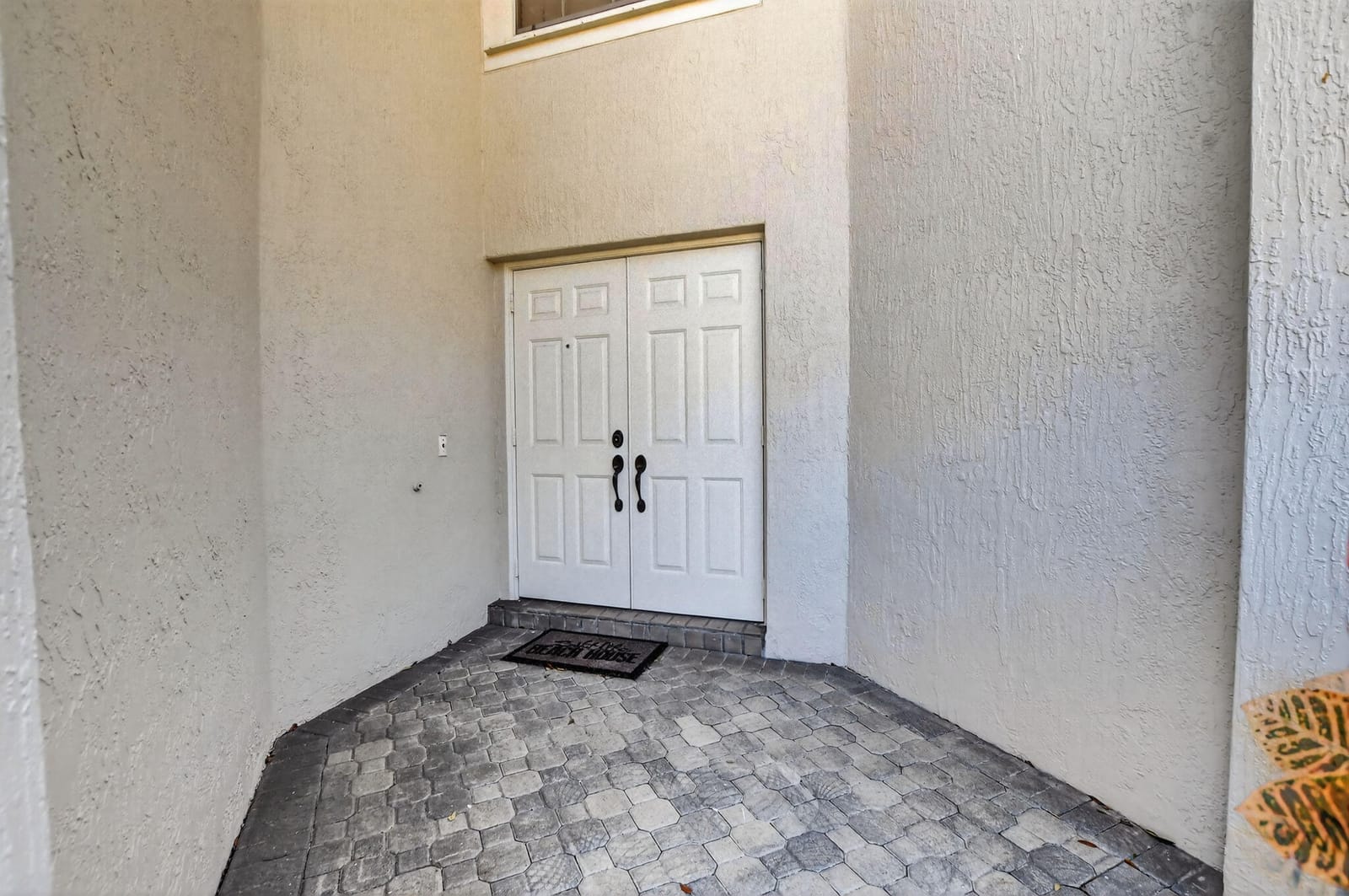 23429 Rakelle Circle — photo 2