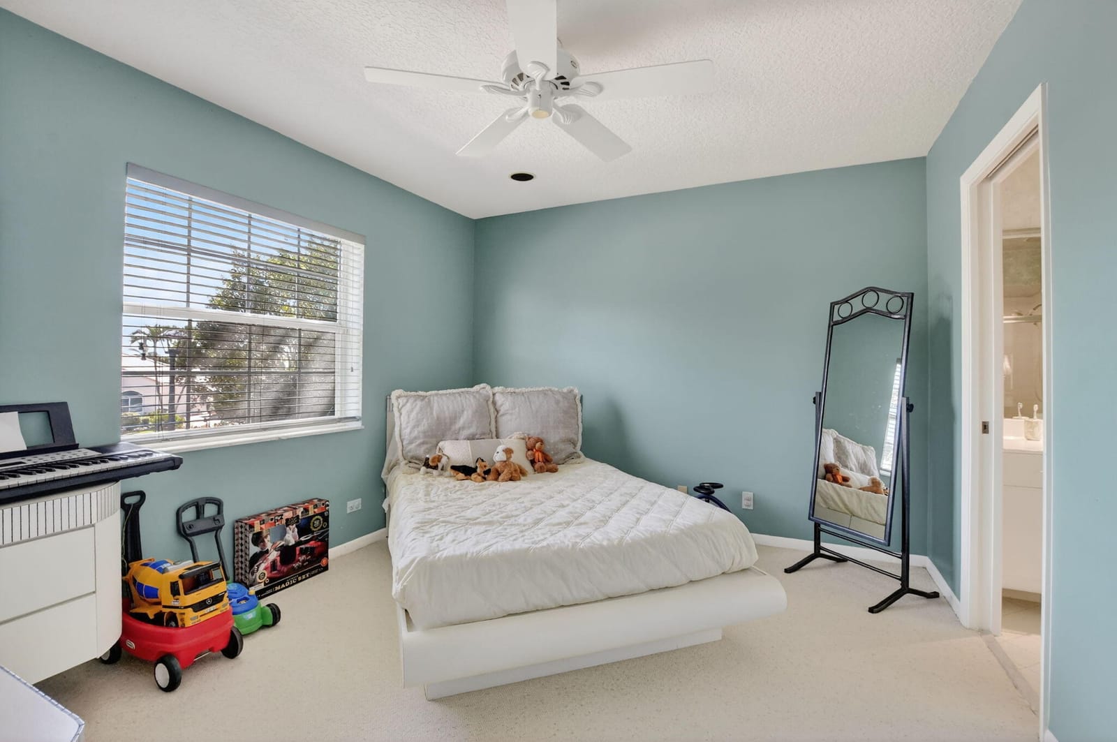 23429 Rakelle Circle, Boca Raton, FL 33433 photo 16