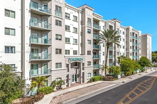 6001 SW 70th Street 301, South Miami, FL 33143
