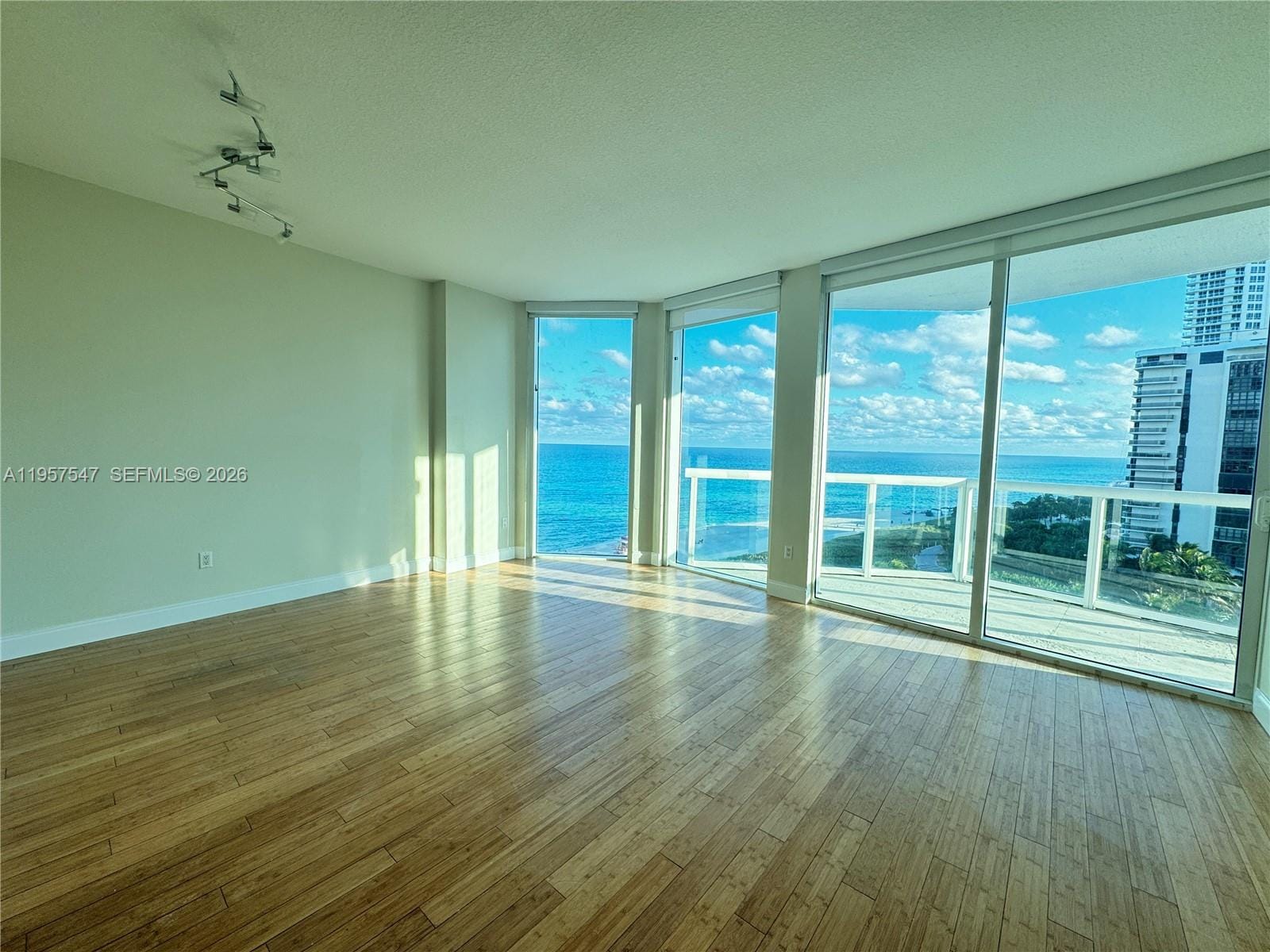 6515 Collins Avenue 905, Miami Beach, FL 33141 photo 4