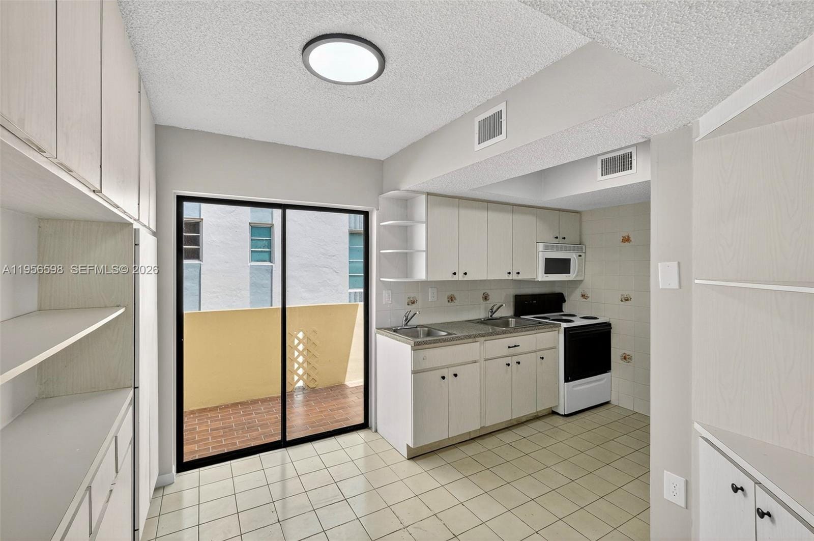 2924 Collins Avenue 501, Miami Beach, FL 33140 photo 14