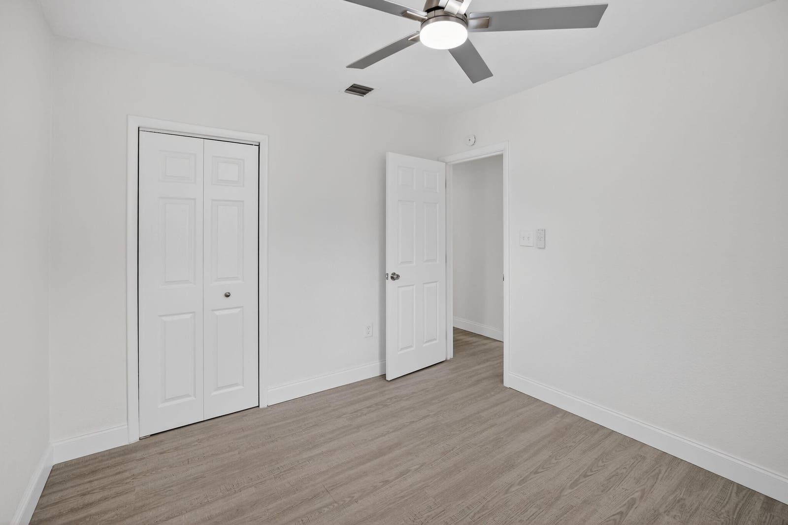 631 N 70th Avenue, Hollywood, FL 33024 photo 17
