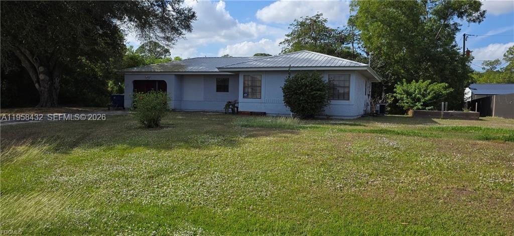 5036 E Tradewinds Circle — photo 2