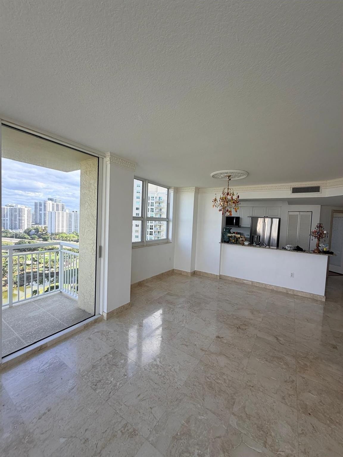 19501 W Country Club Drive 1814, Aventura, FL 33180 photo 4