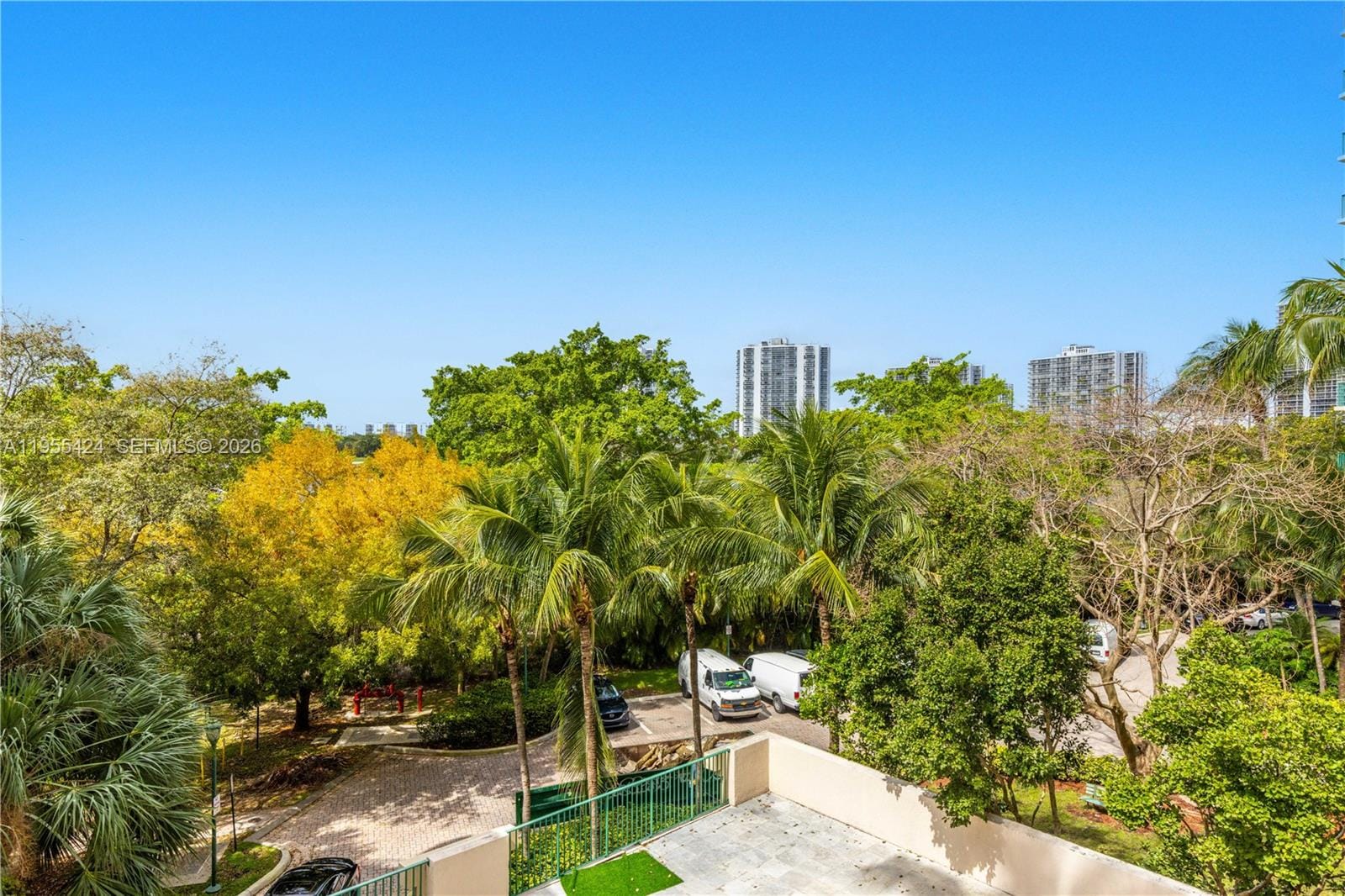 20000 E Country Club Drive 402, Aventura, FL 33180 photo 17