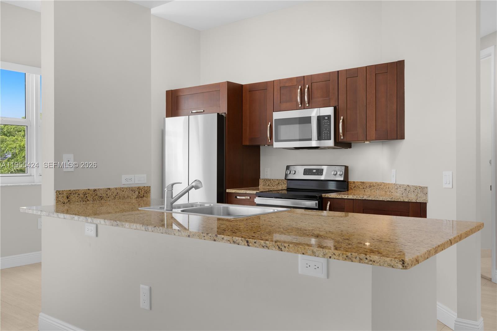 20000 E Country Club Drive 402, Aventura, FL 33180, Aventura