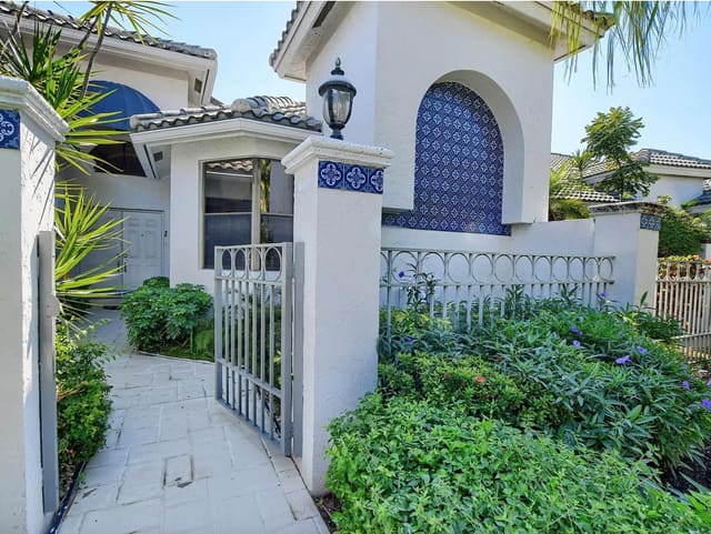 2108 NW 60th Circle, Boca Raton, FL 33496