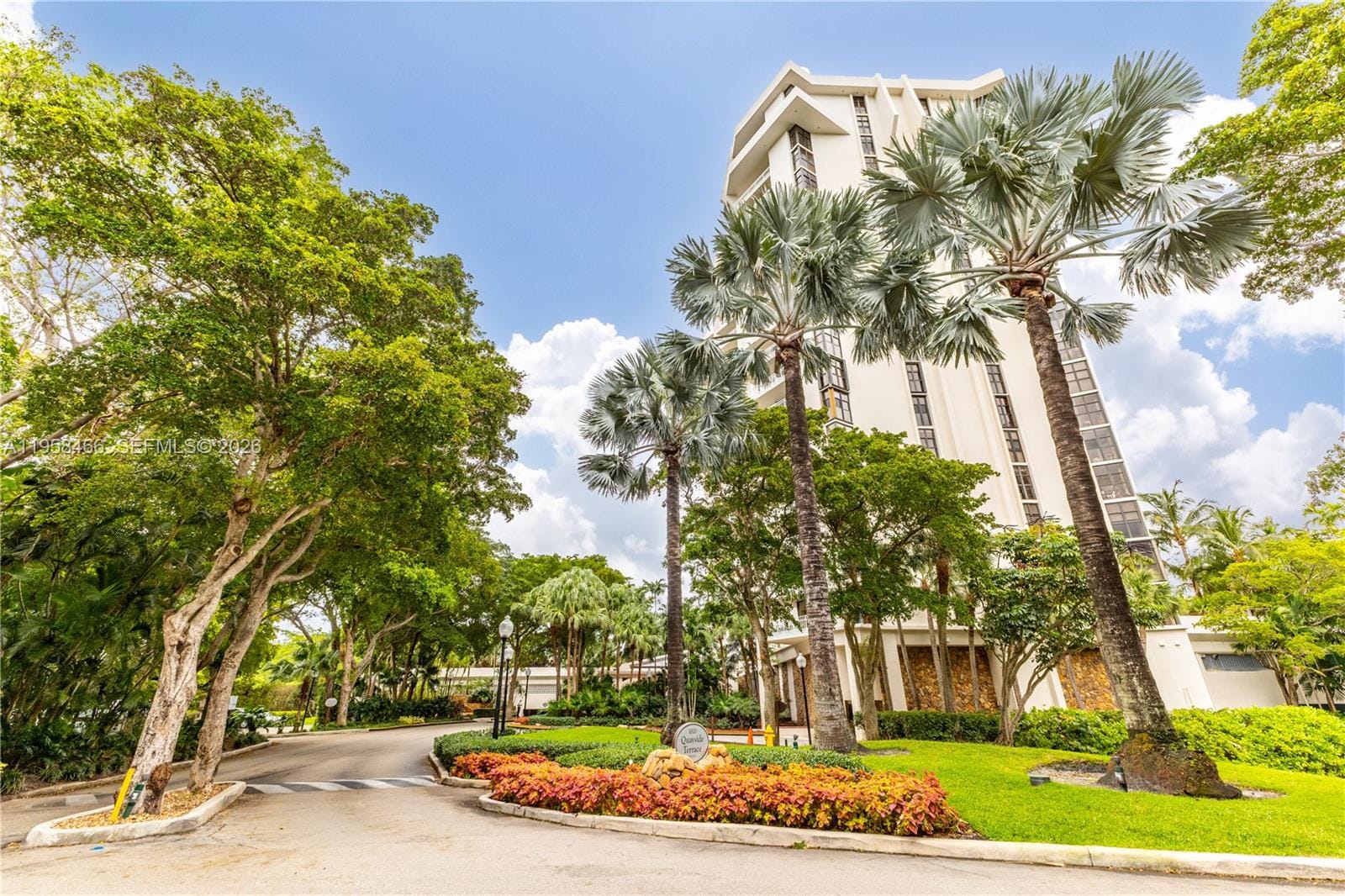 1000 Quayside Terrace 506, Miami, FL 33138 photo 28
