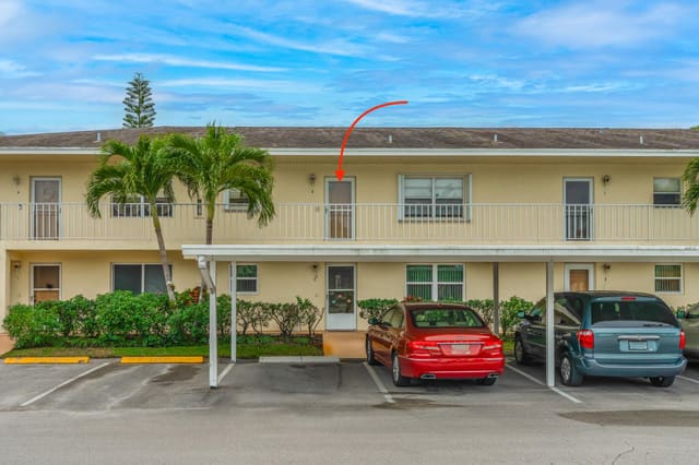 2950 SE Ocean Boulevard 126-6, sold in Kingswood Condo, Stuart, FL
