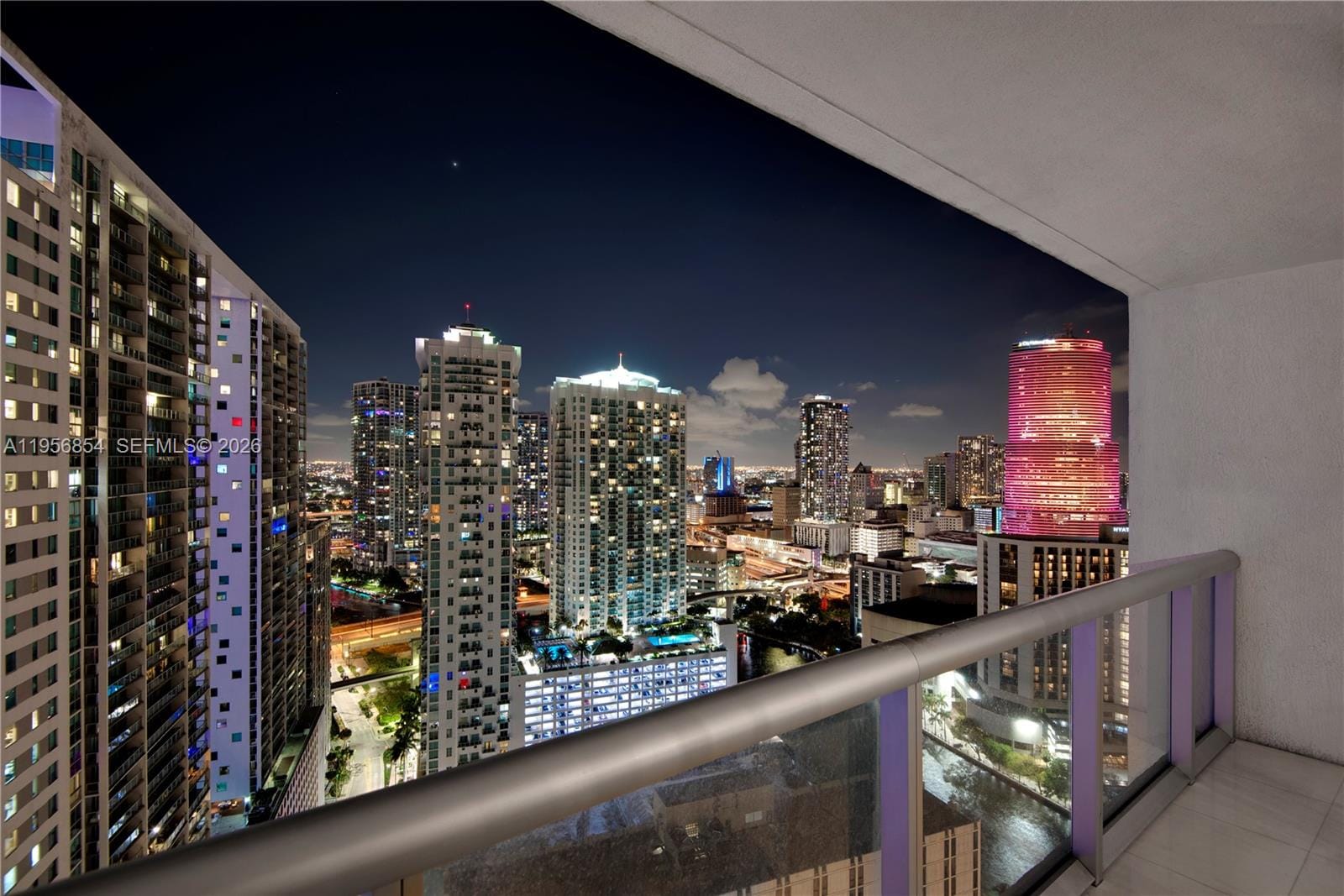 485 Brickell Avenue 3208 — photo 11