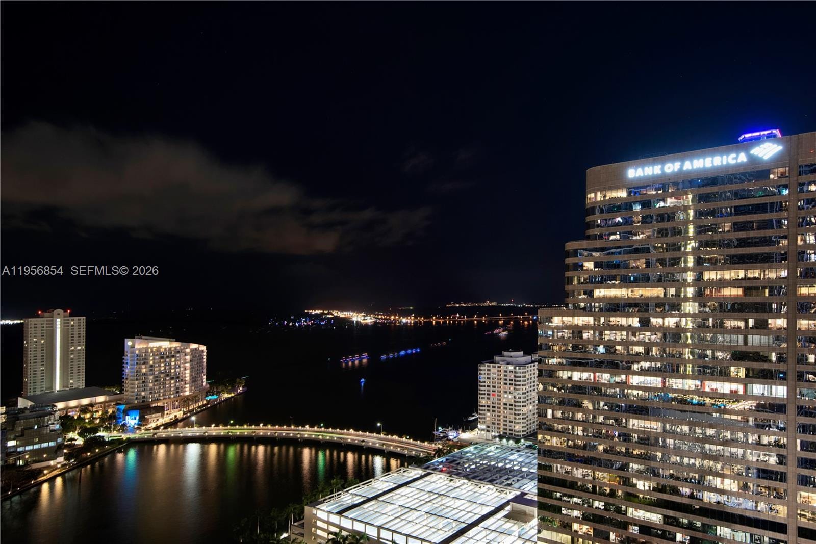 485 Brickell Avenue 3208, Miami, FL 33131 photo 14