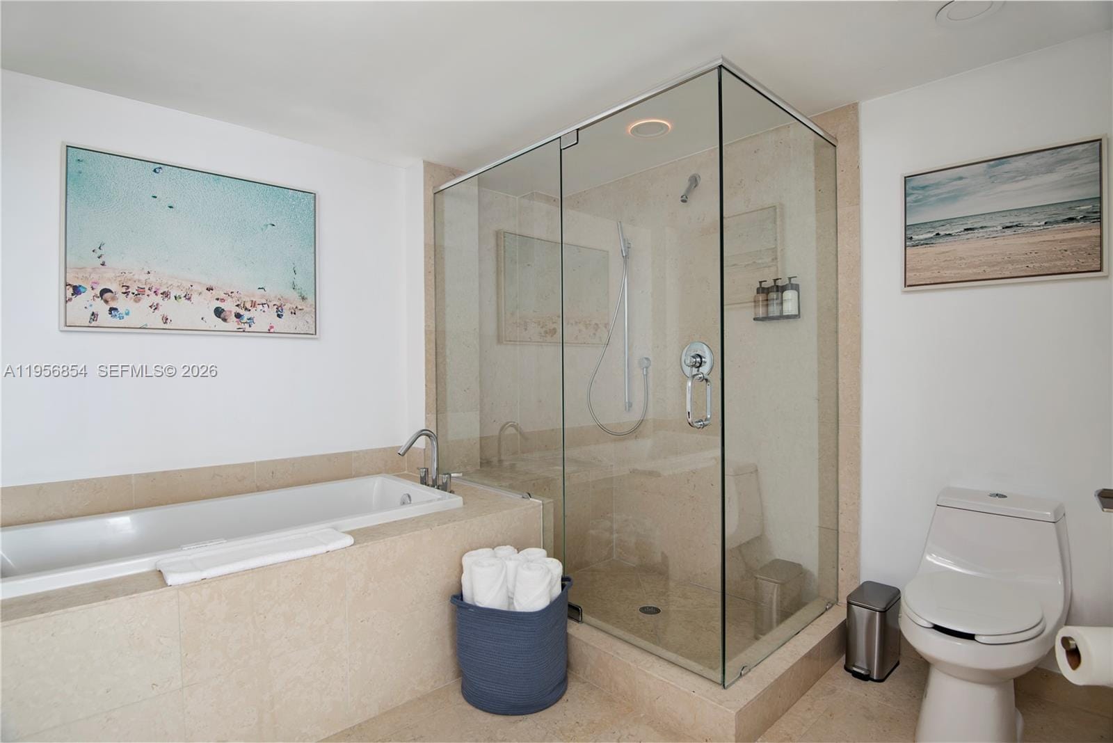 485 Brickell Avenue 3208, Miami, FL 33131 photo 22