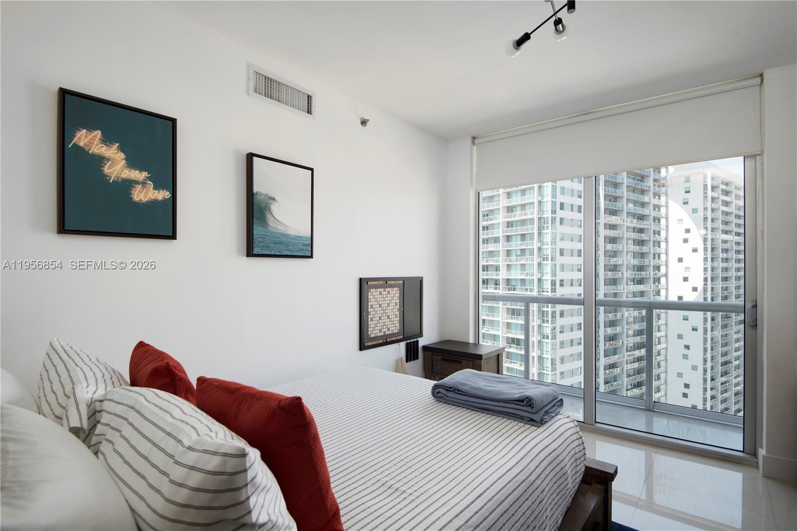485 Brickell Avenue 3208, Miami, FL 33131 photo 23