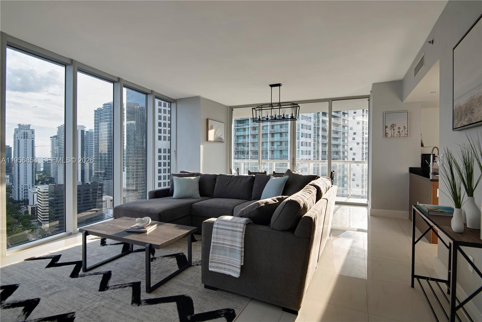 485 Brickell Avenue 3208 — photo 4