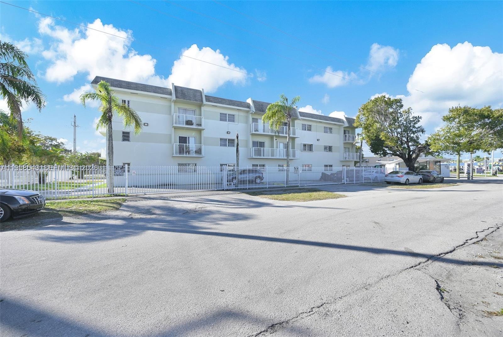12890 NE 8th Avenue 208, North Miami, FL 33161 photo 13