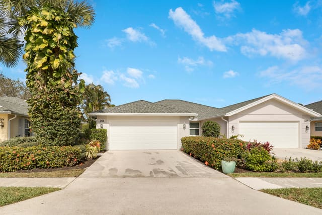 262 Brier Circle, Jupiter, FL 33458