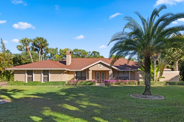 13759 Doubletree Trail, sold in Pinewood Of Wellington, Wellington, FL