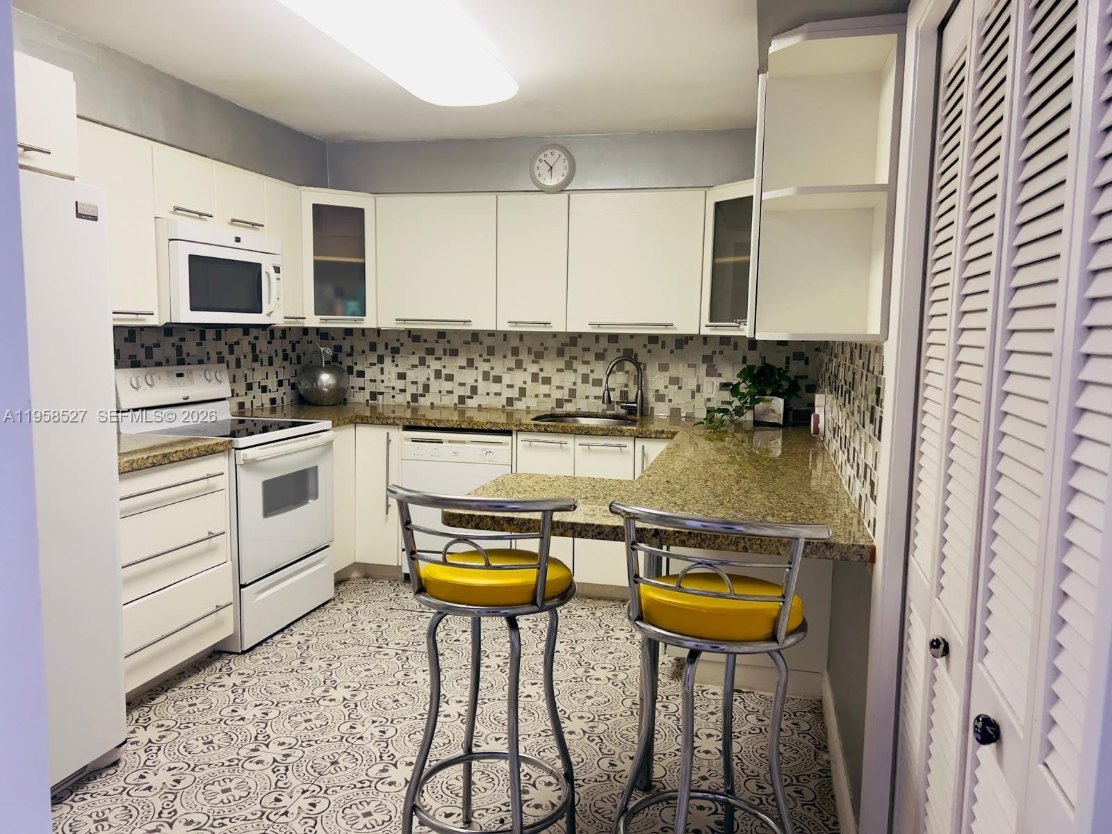 491 Racquet Club Road 211 — photo 7